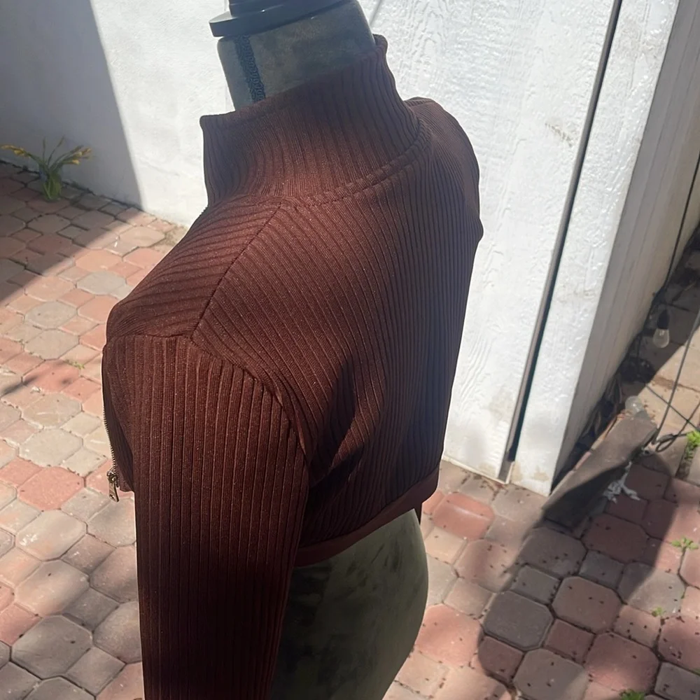 Y2K Cropped Sweater - Picture 3 of 11